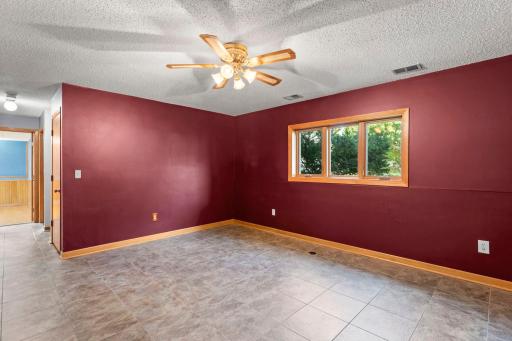 2824 Mckinley Drive, Woodbury, MN 55125