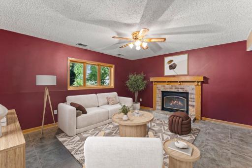 2824 Mckinley Drive, Woodbury, MN 55125