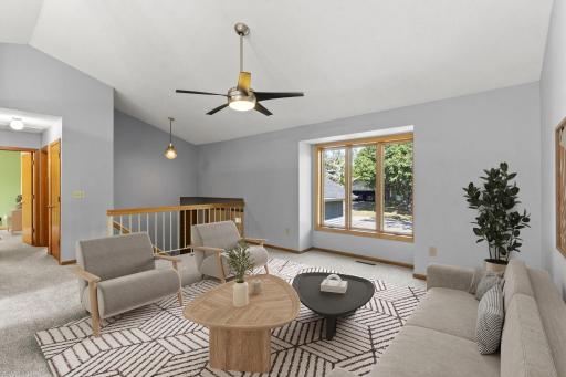 2824 Mckinley Drive, Woodbury, MN 55125
