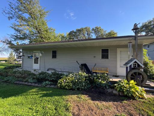 Side view of Detached Garage porch area.jpeg
