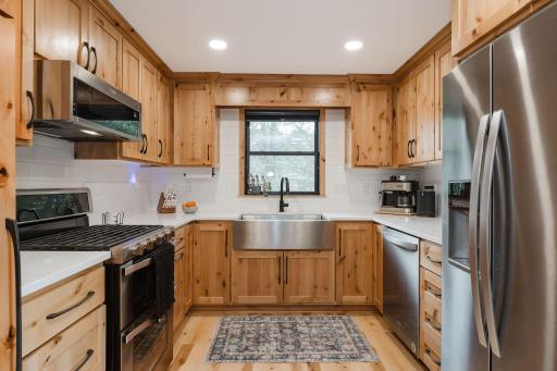 825 W River Road, Champlin, MN 55316