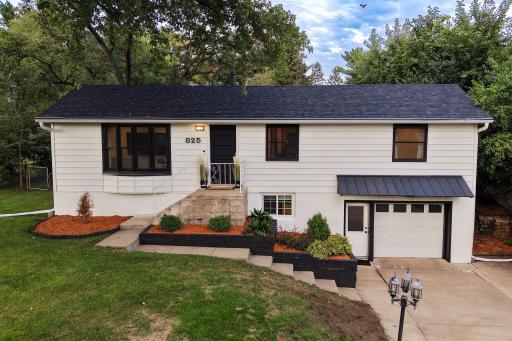 825 W River Road, Champlin, MN 55316