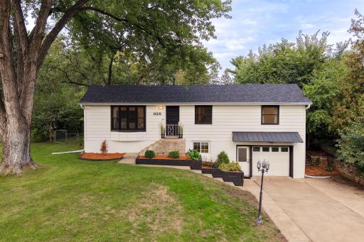 825 W River Road, Champlin, MN 55316