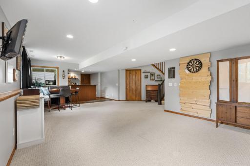 19383 Embers Avenue, Farmington, MN 55024