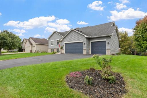 19383 Embers Avenue, Farmington, MN 55024