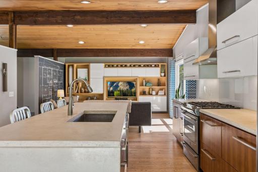 4734 Coventry Road E, Minnetonka, MN 55345