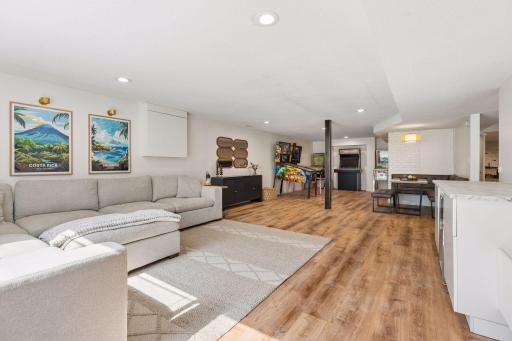 4734 Coventry Road E, Minnetonka, MN 55345