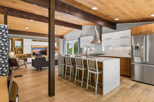 4734 Coventry Road E, Minnetonka, MN 55345