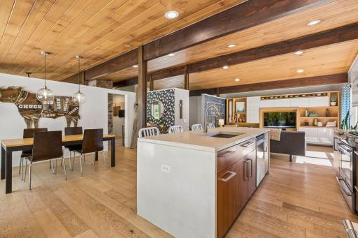 4734 Coventry Road E, Minnetonka, MN 55345