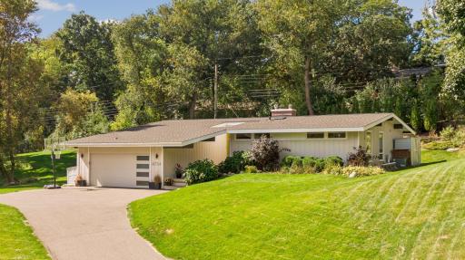 Mid-Century Modern in Forest Hills, Minnetonka