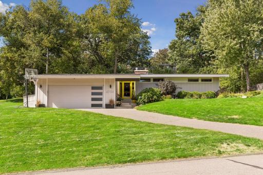 4734 Coventry Road E, Minnetonka, MN 55345