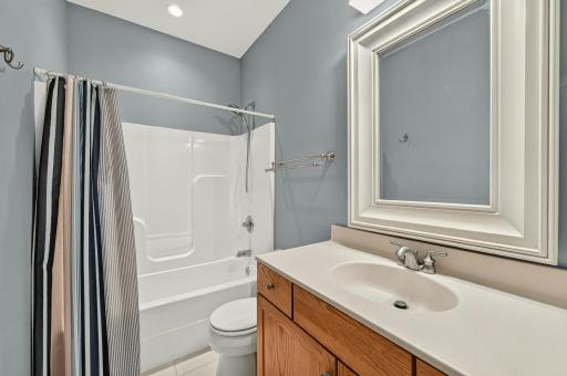 5048 Scenic View Drive SW, Rochester, MN 55902