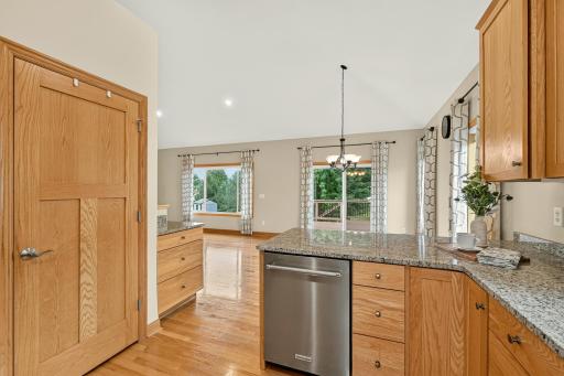 5048 Scenic View Drive SW, Rochester, MN 55902