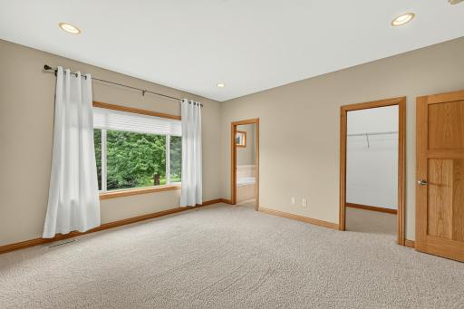 5048 Scenic View Drive SW, Rochester, MN 55902