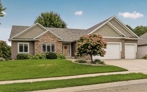 5048 Scenic View Drive SW, Rochester, MN 55902