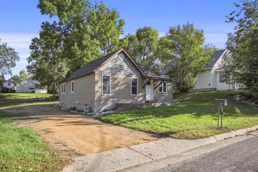 316 Paquin Street W, Waterville, MN 56096