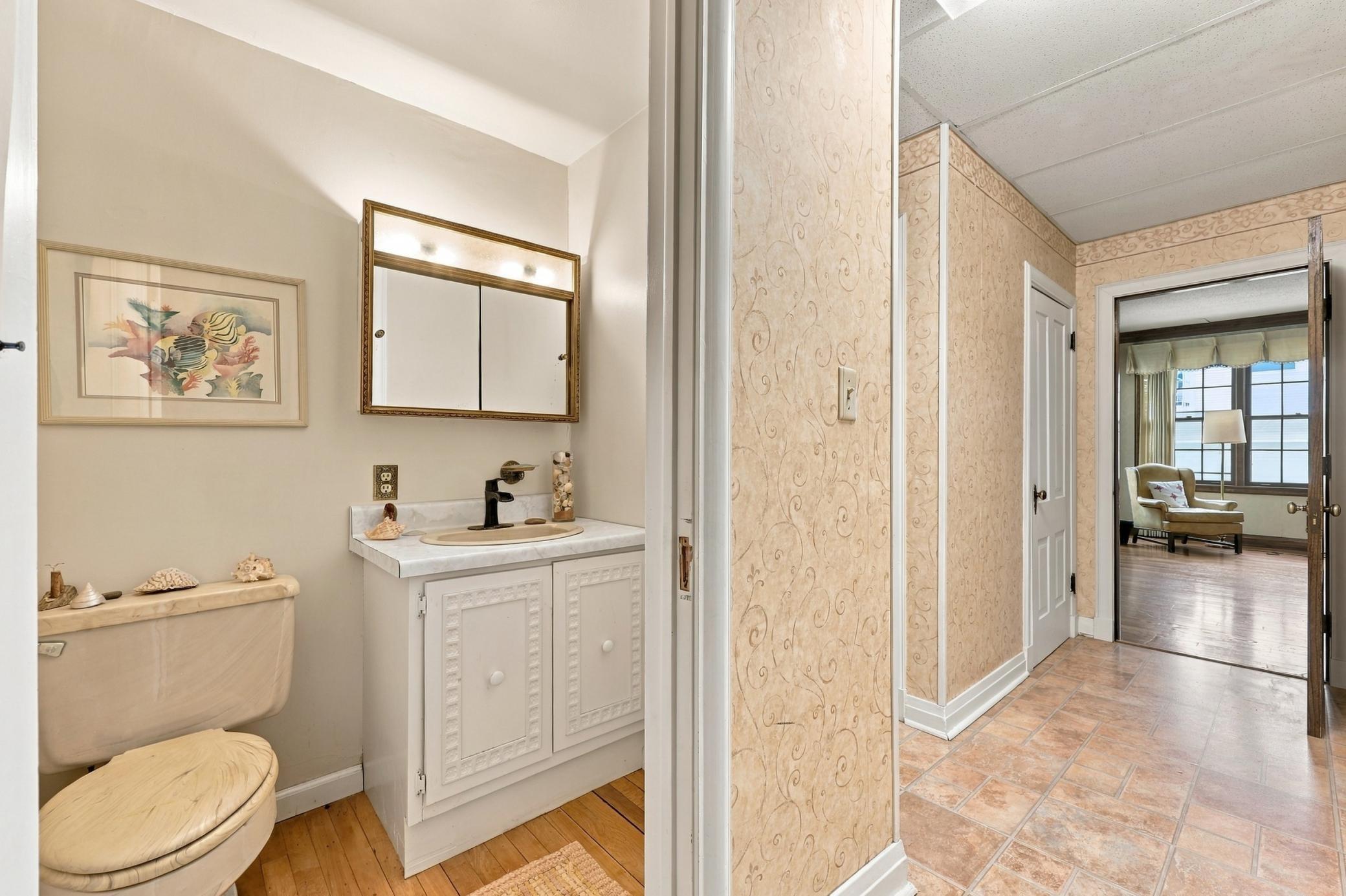 Bathroom #2