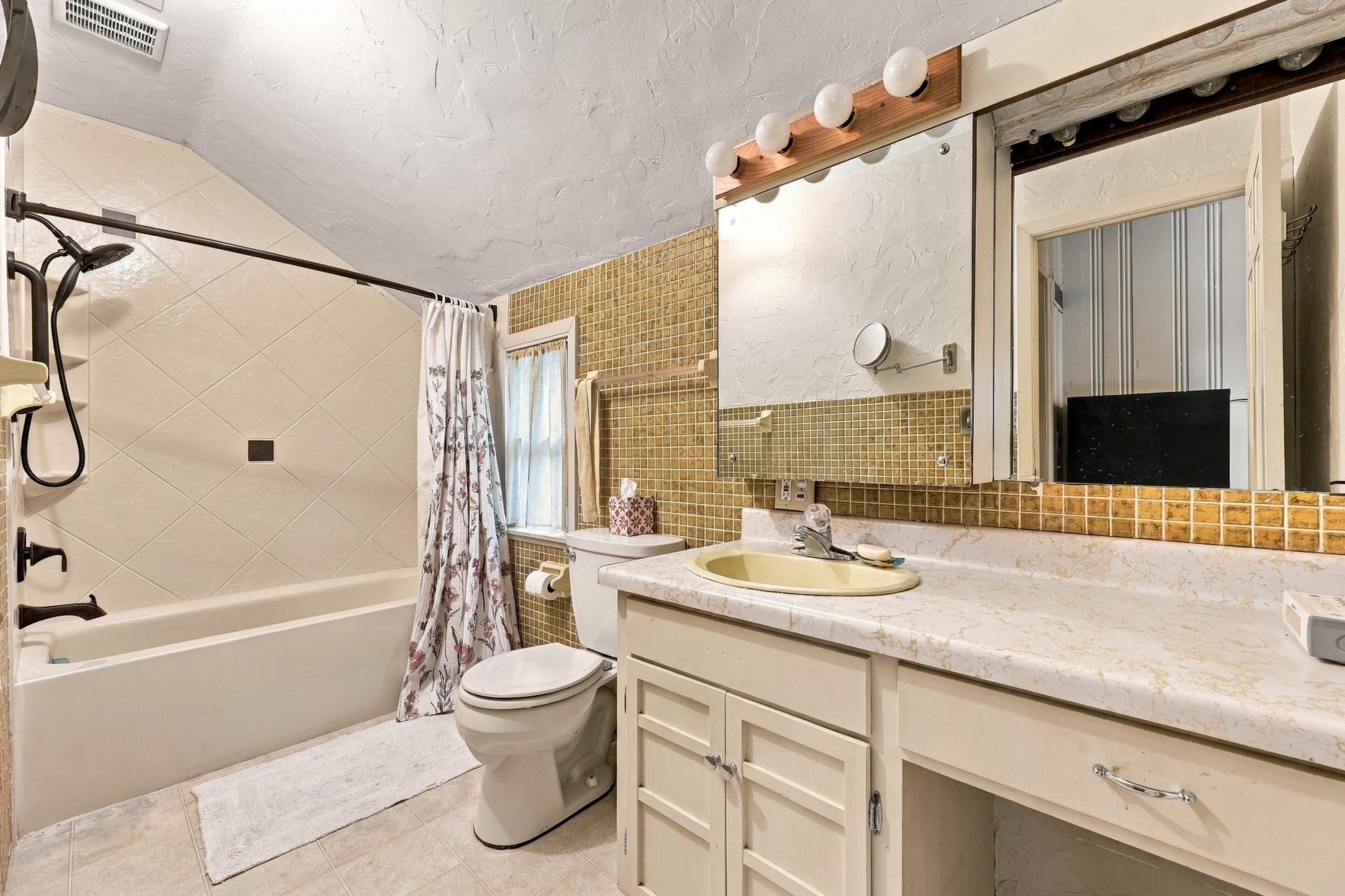 Bathroom #3