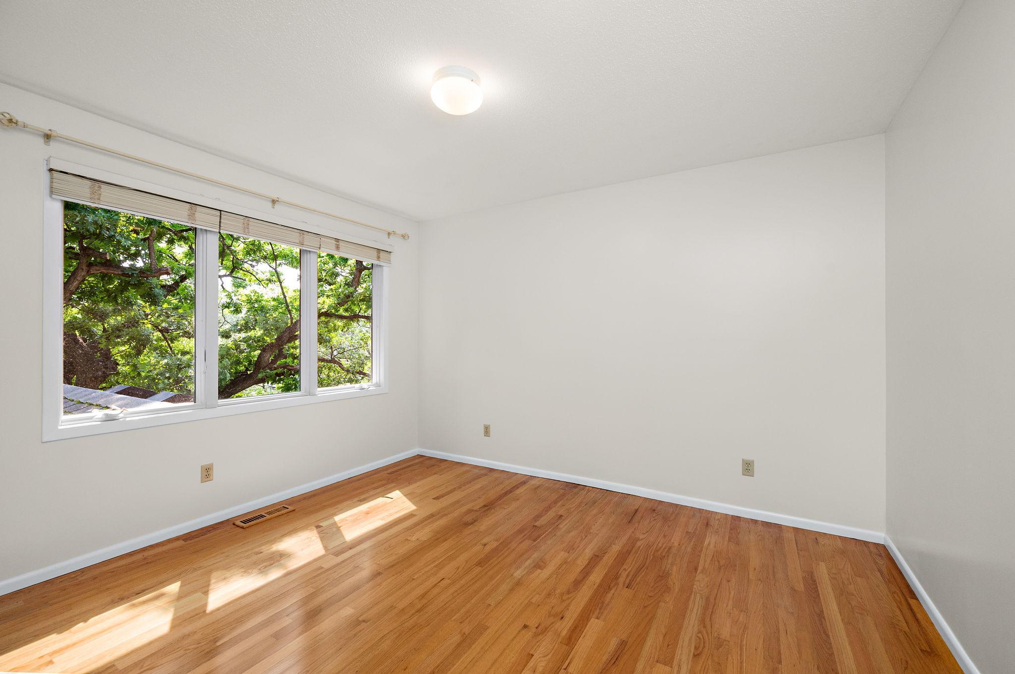 26-web-or-mls-12050-48th-ave-n.jpg