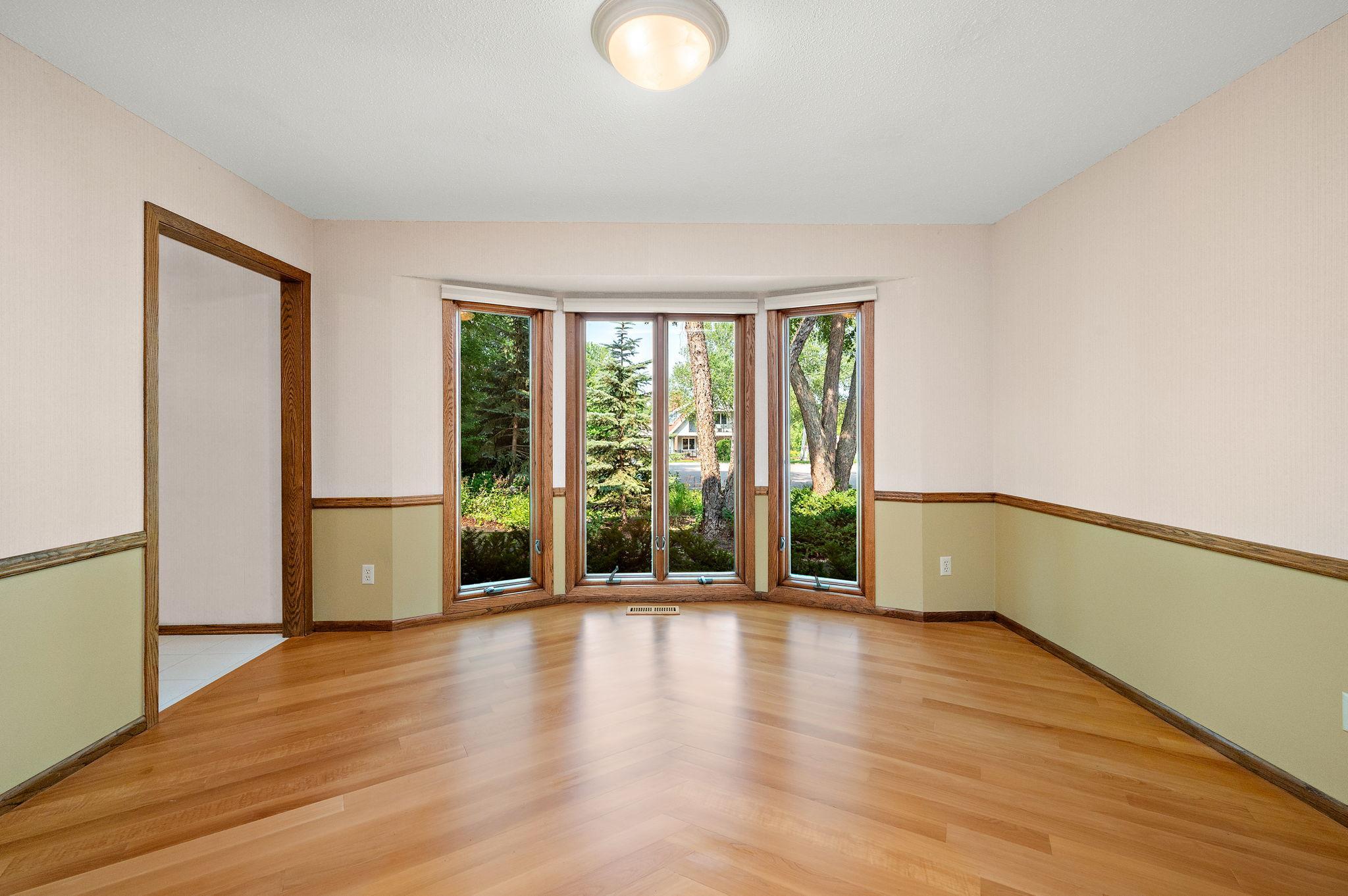 19-web-or-mls-12050-48th-ave-n.jpg