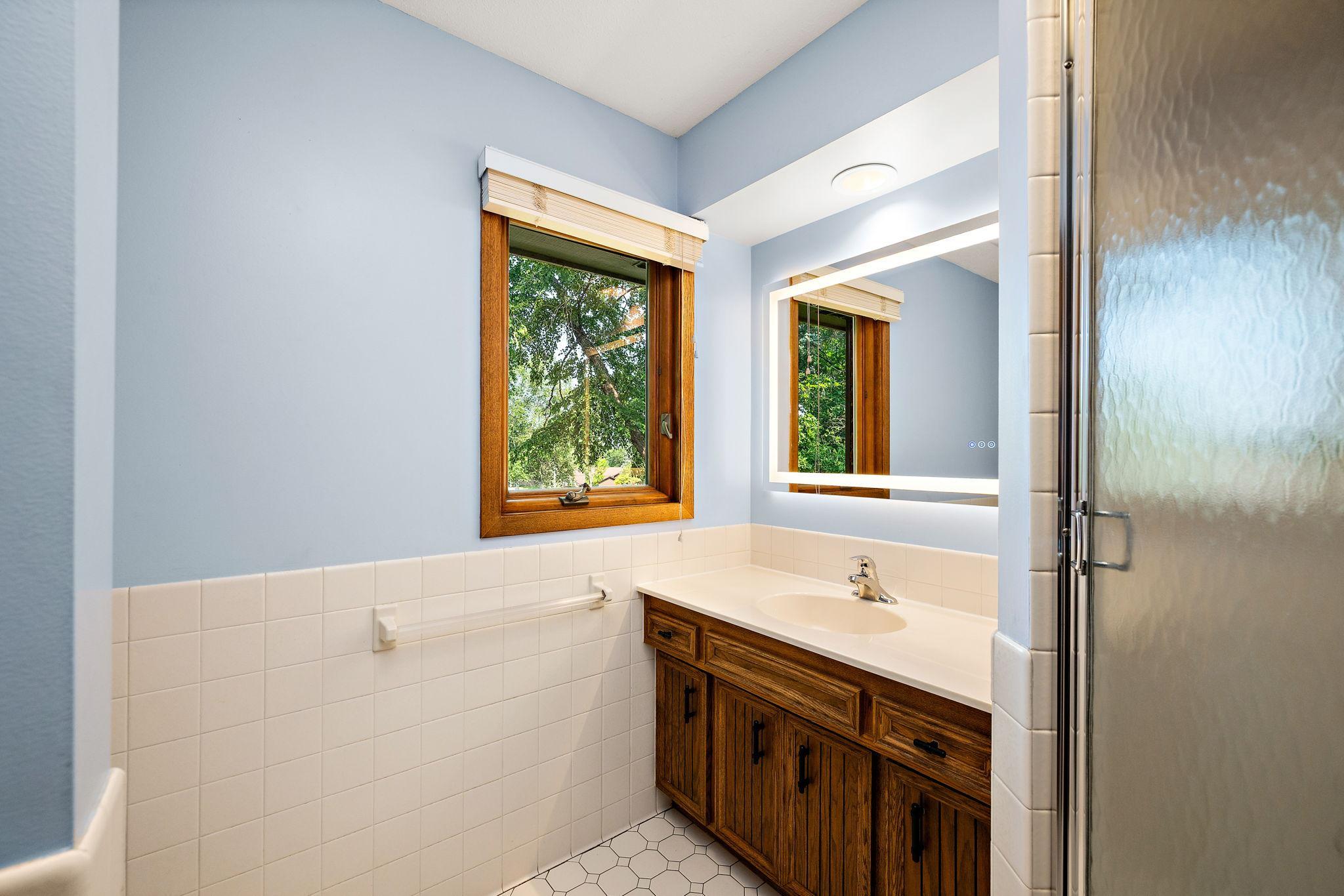 24-web-or-mls-12050-48th-ave-n.jpg