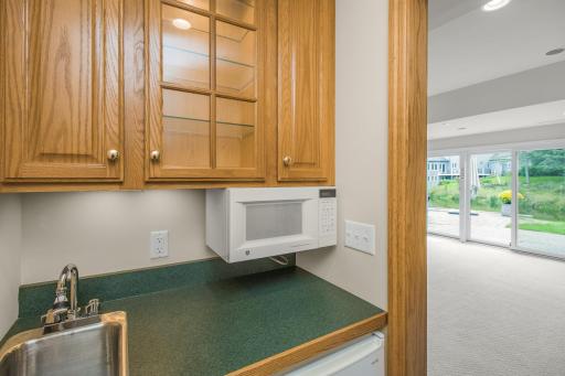 818 Park Place Drive, Mendota Heights, MN 55118