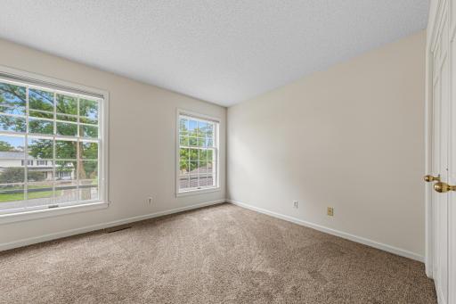 1029 Oak Terrace Drive, North Mankato, MN 56003