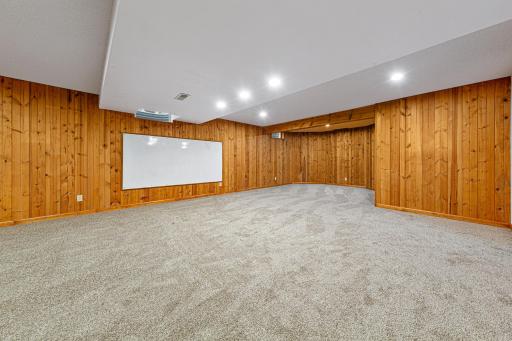 1029 Oak Terrace Drive, North Mankato, MN 56003