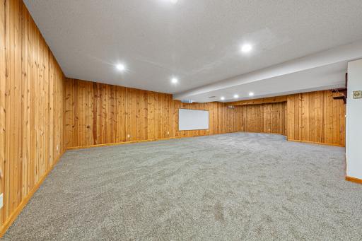1029 Oak Terrace Drive, North Mankato, MN 56003