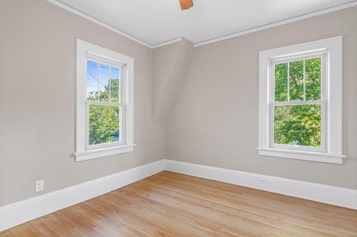 902 Hunt Place, Saint Paul, MN 55114