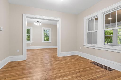 902 Hunt Place, Saint Paul, MN 55114