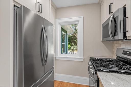 902 Hunt Place, Saint Paul, MN 55114