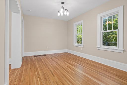 902 Hunt Place, Saint Paul, MN 55114
