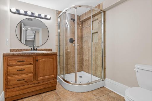 902 Hunt Place, Saint Paul, MN 55114