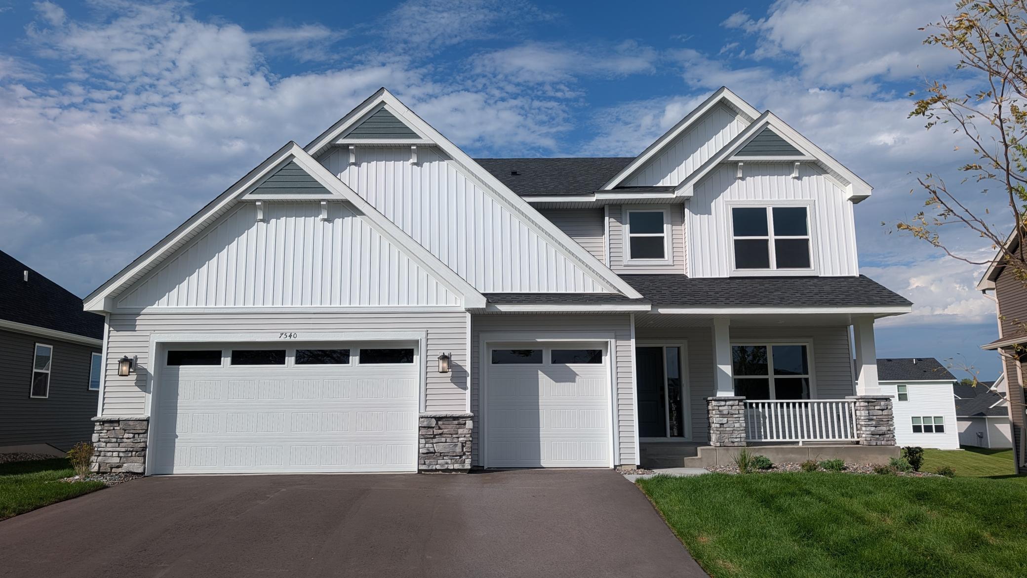 (Photo is of the actual home.)