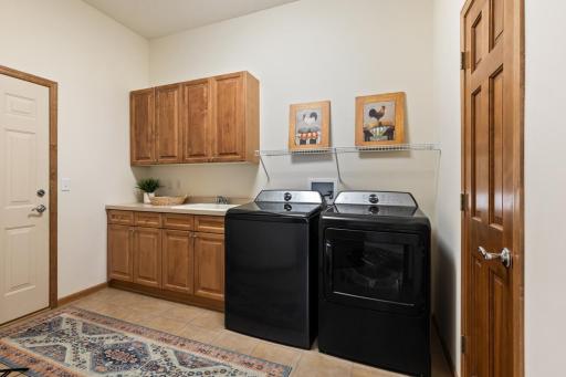 18711 Farmstead Circle, Eden Prairie, MN 55347