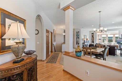18711 Farmstead Circle, Eden Prairie, MN 55347