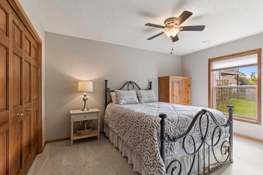 18711 Farmstead Circle, Eden Prairie, MN 55347