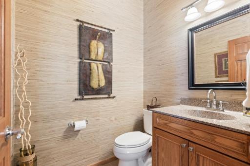 18711 Farmstead Circle, Eden Prairie, MN 55347