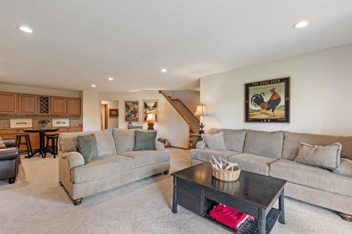 18711 Farmstead Circle, Eden Prairie, MN 55347