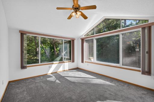 8709 Norway Street NW, Coon Rapids, MN 55433