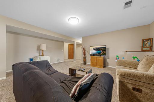 812 Lancer Drive NE, Owatonna, MN 55060