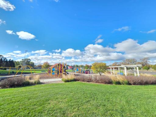 10440 Zion Street NW, Coon Rapids, MN 55433