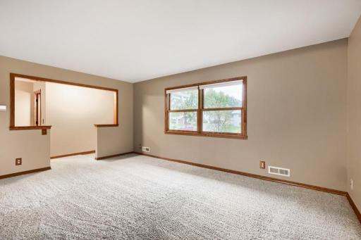 10440 Zion Street NW, Coon Rapids, MN 55433