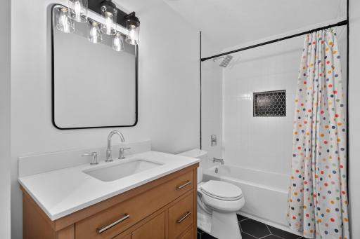 14010 38th Avenue N, Plymouth, MN 55447