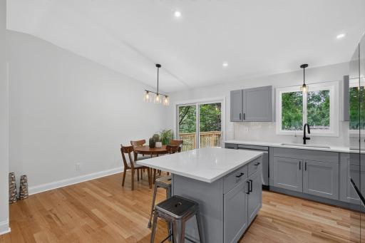 14010 38th Avenue N, Plymouth, MN 55447