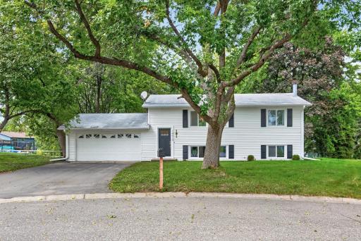 14010 38th Avenue N, Plymouth, MN 55447