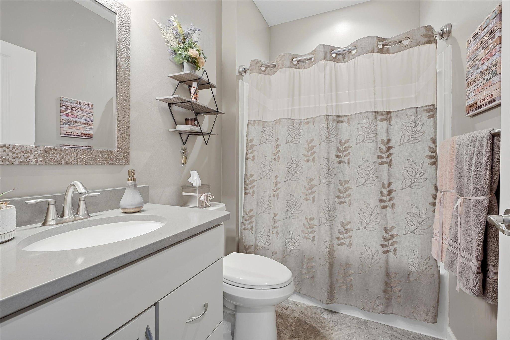 Full Guest Bathroom