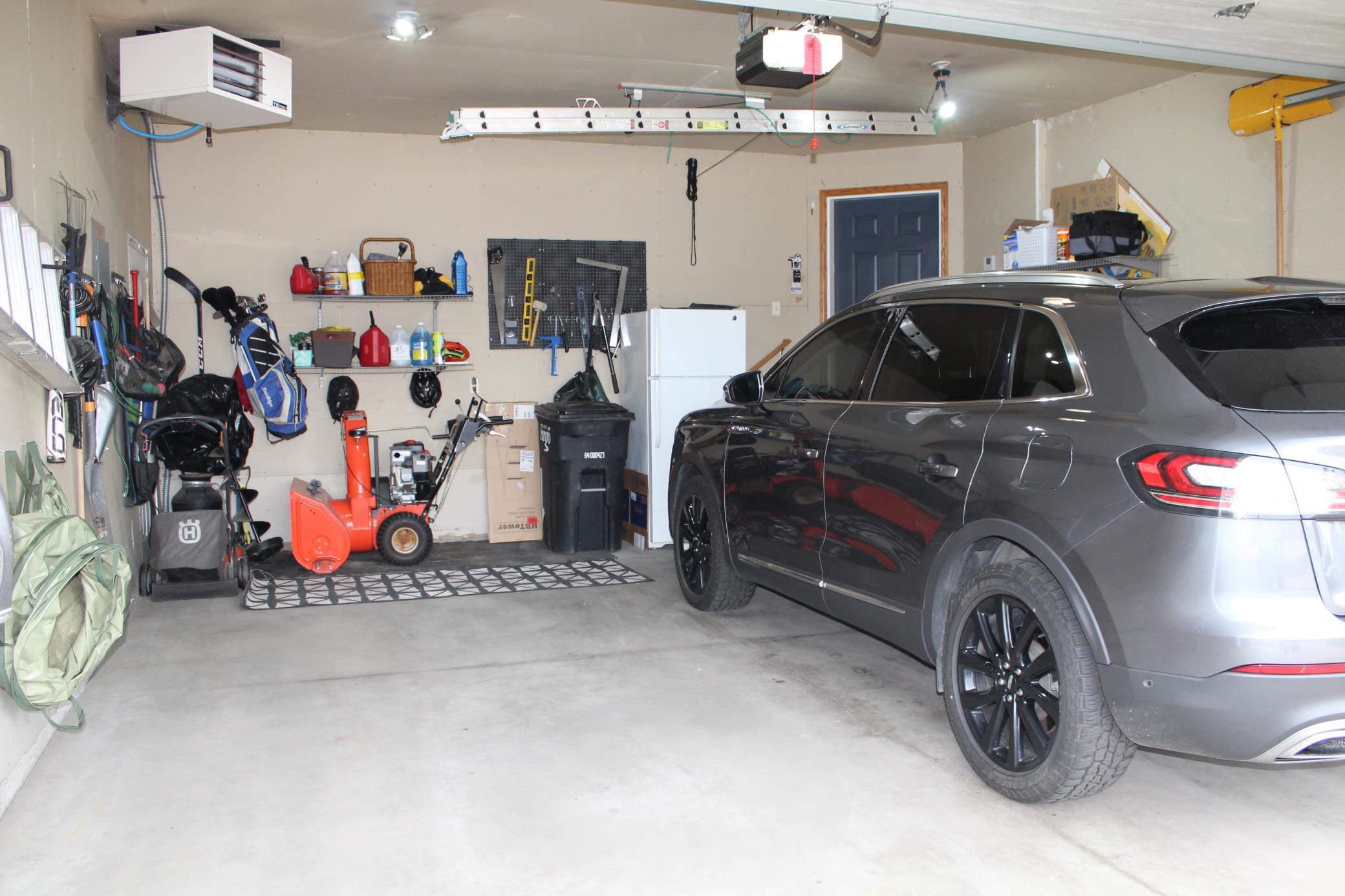 Finished/heated garage