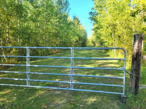 Gate
